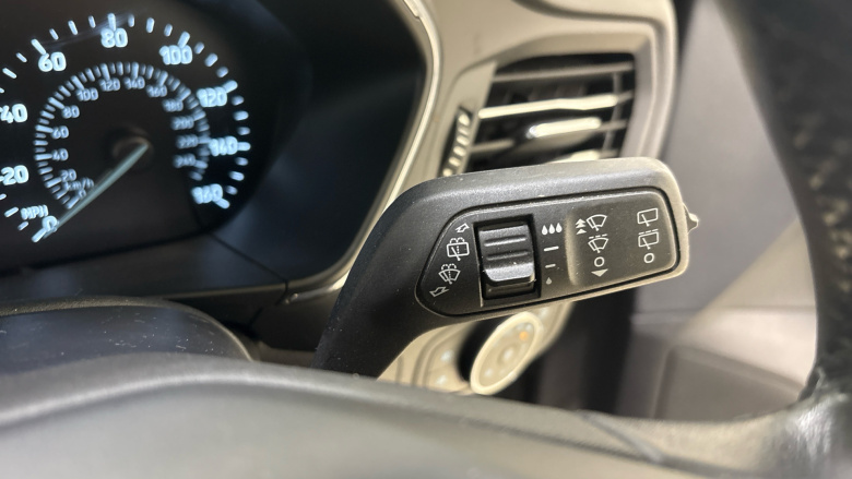 Ford Focus 1.0 EcoBoost 125 Titanium 5dr Petrol Hatchback